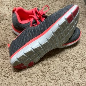 Skechers air- cooled memory foam flex sole.. worn once